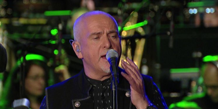 Peter Gabriel alla Rock and Roll Hall of Fame, presentato da Chris