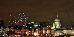 I palloncini usati durante le riprese di 'Christmas Lights'