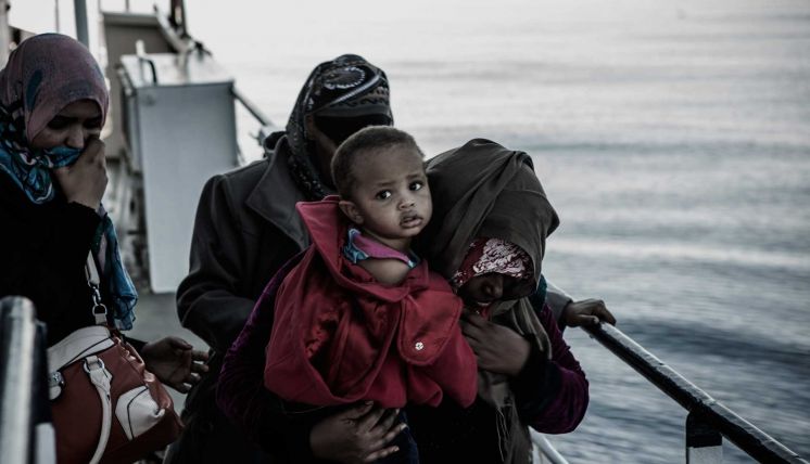 I Coldplay diventano promotori di un'iniziativa benefica a favore dei migranti