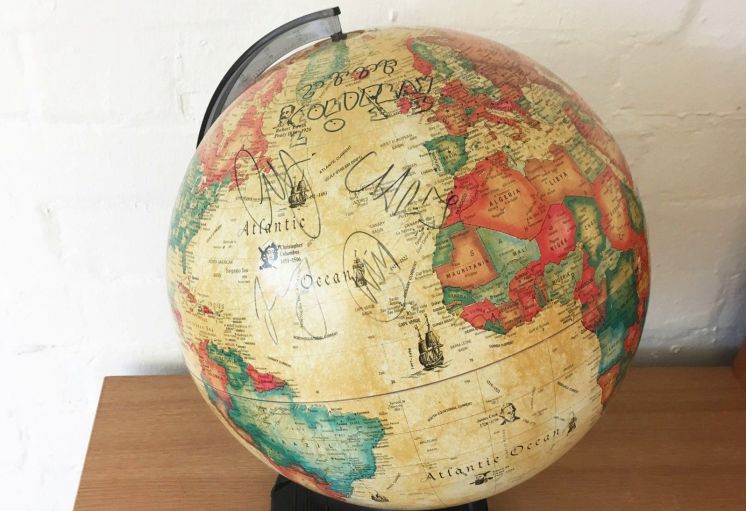 All'asta il mappamondo originale dell'era Parachutes