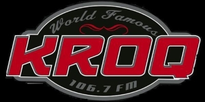 Una performance per KROQ in streaming