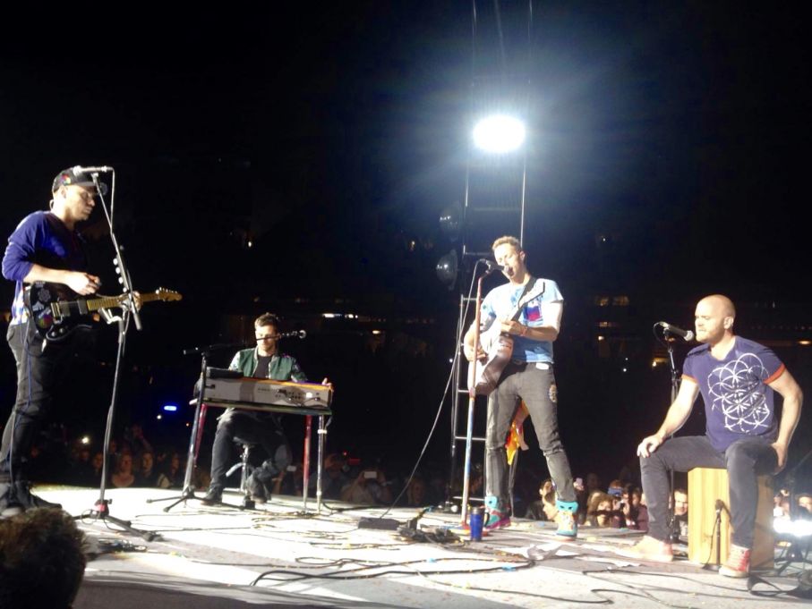 Ascolta il concerto dei Coldplay di ieri a Manchester...