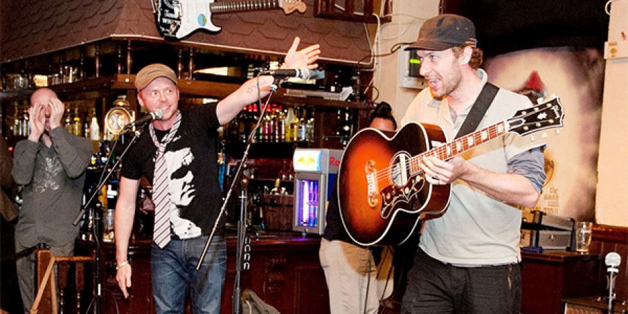 Chris suona a sorpresa in un pub di Londra © Nick Pickles