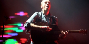 Chris Martin in un programma televisivo australiano